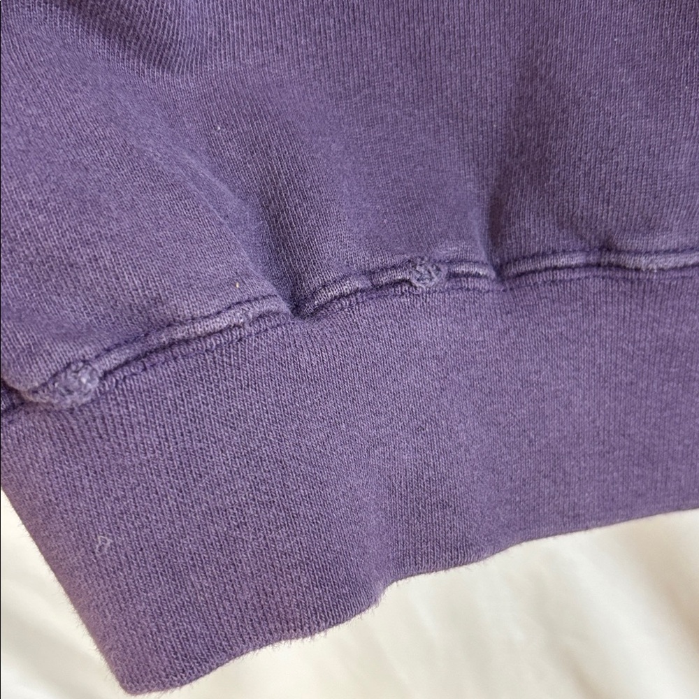 Vintage Levis Sweatshirt medium purple - Picture 6 of 10